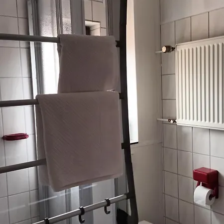 Buedingen-ferienwohnung Bausch شقة *
